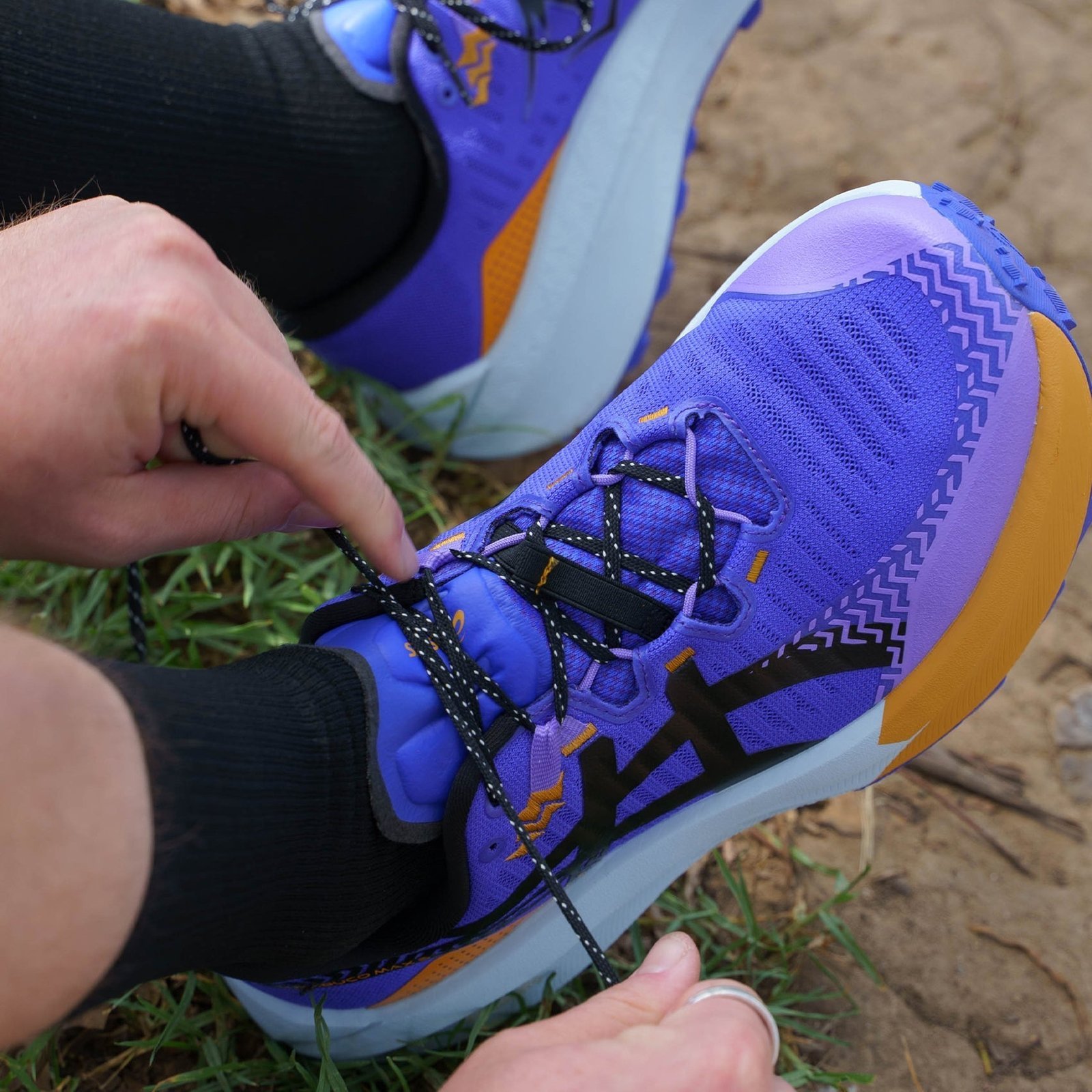 Mens-ASICS-Trabuco-Max-5-Cobalt-Burst_Black-2.jpg